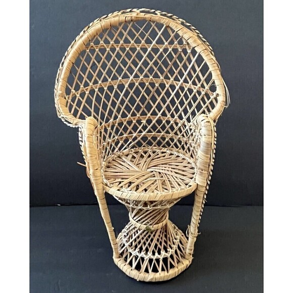 Wicker Peacock Rattan Chair Doll Plant Stand Boho Decor Fan Back 15" 90s Y2K - Picture 1 of 11